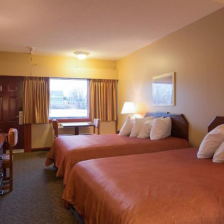 Assiniboine Gordon Inn On The Park ウィニペグ エクステリア 写真