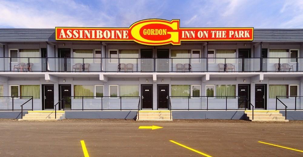 Assiniboine Gordon Inn On The Park ウィニペグ エクステリア 写真