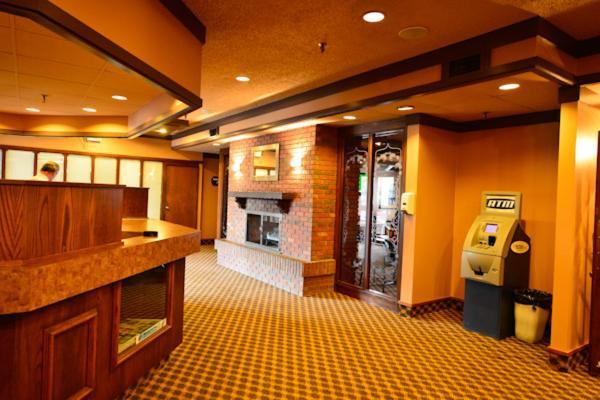 Assiniboine Gordon Inn On The Park ウィニペグ エクステリア 写真